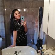 Studente neodiplomata appassionata nelle lingue (non solo inglese ma anche spagnolo). Sono disponibile anche per aiuto compiti e per altre materie come letteratura Storia economia e spagnolo